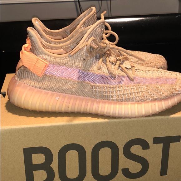 YEEZY BOOST 350 v2 CLAY - Picture 8 of 8
